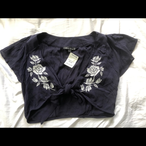 cap sleeve tie front crop top with embroidering - Picture 1 of 2